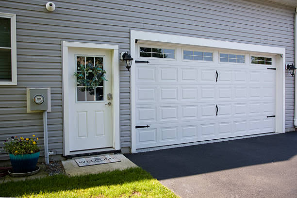 24/7 Emergency Garage Door Panel Replacement experts in Mills River, NC